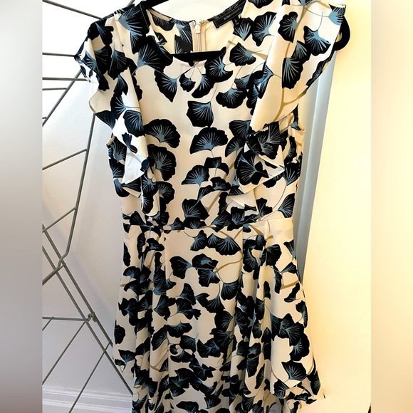 BCBQ MAXAZRIA dress size 4 - Picture 1 of 4